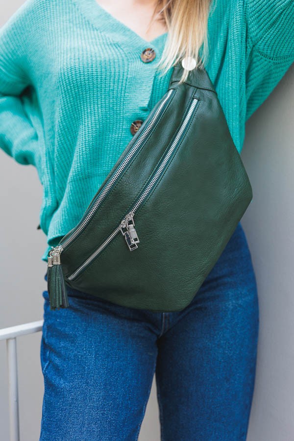 Πράσινο Bum Bag με Κροσάκια